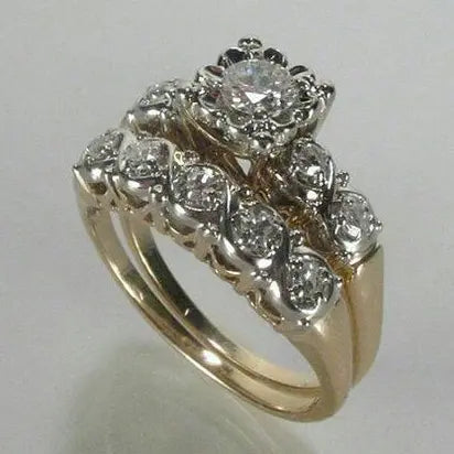 Vintažinis auksinis žiedas su blizgesiu